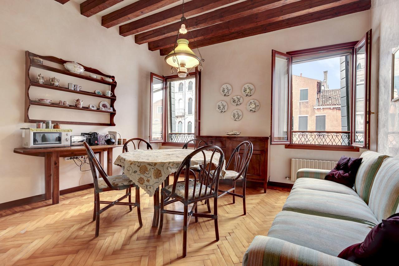 Biennale Apt Balcony Lägenhet Venedig Exteriör bild